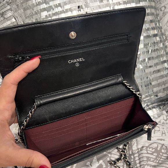 Classic Quilted Lambskin. Absolutely beautiful. - Picture 9 of 9